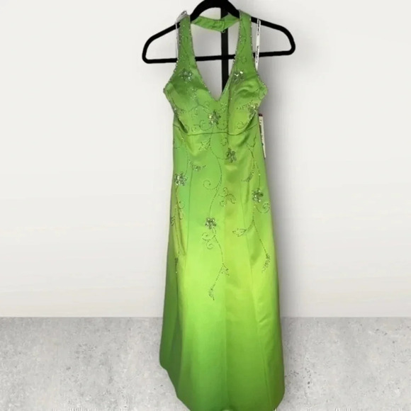 Morgan & Co prom evening formal dress size 5/6 lime green with beautiful beading - Picture 1 of 15